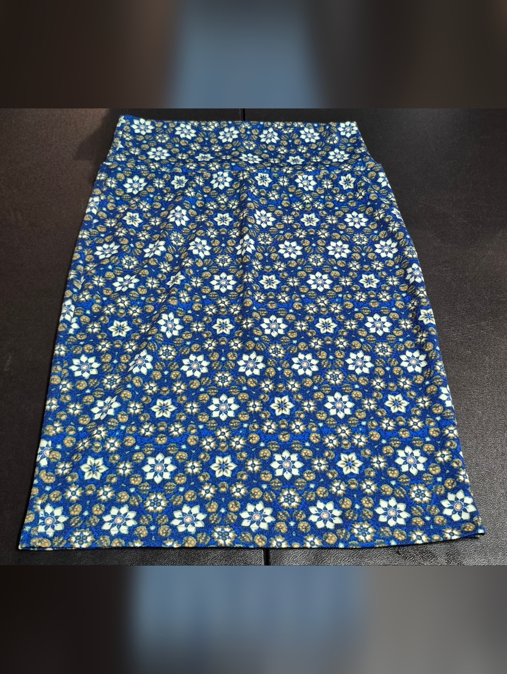 LuLaRoe Cassie Skirt Xtra Small XS Blue Floral Medallion Pencil Skirt Made USA